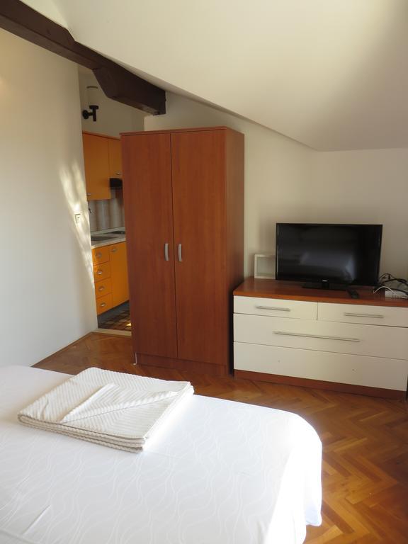 Apartments Tonka Pakoštane Rum bild